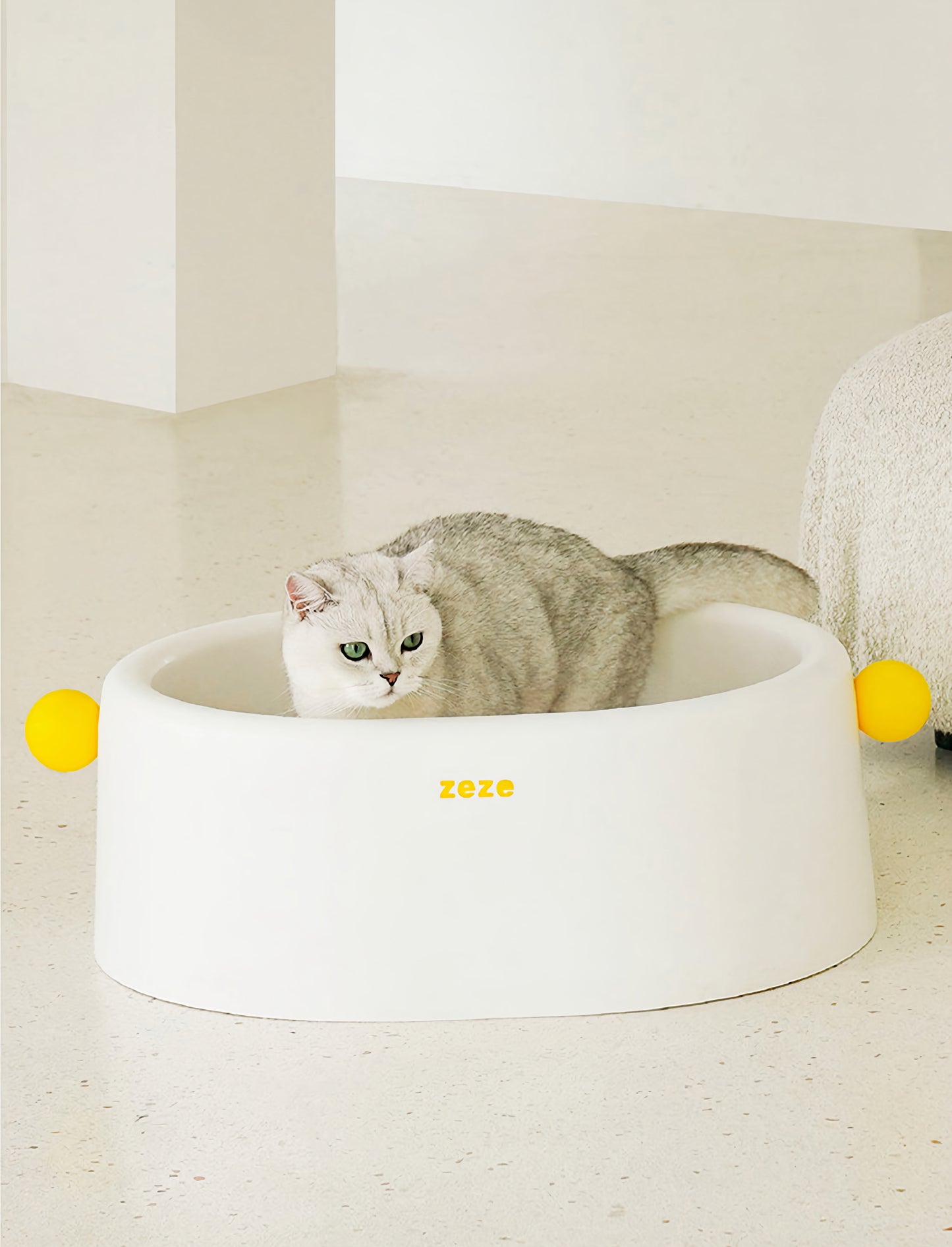 Moon Cat Toilette