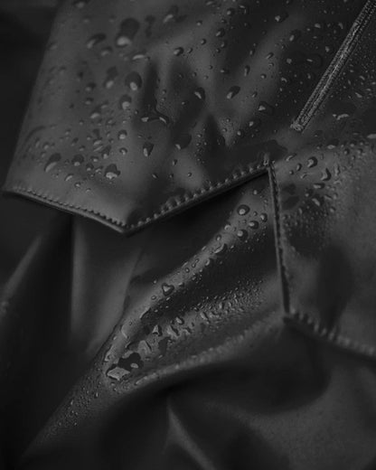 Black Dog Raincoat - chubasquero